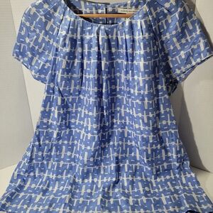 Banana Republic Blue and White Patterned Blouse